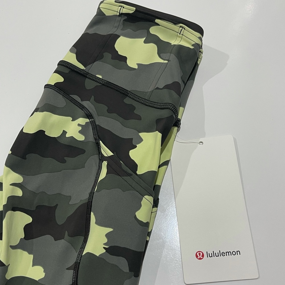 Lululemon Women’s Leggings
Size 0 - Picture 2 of 3